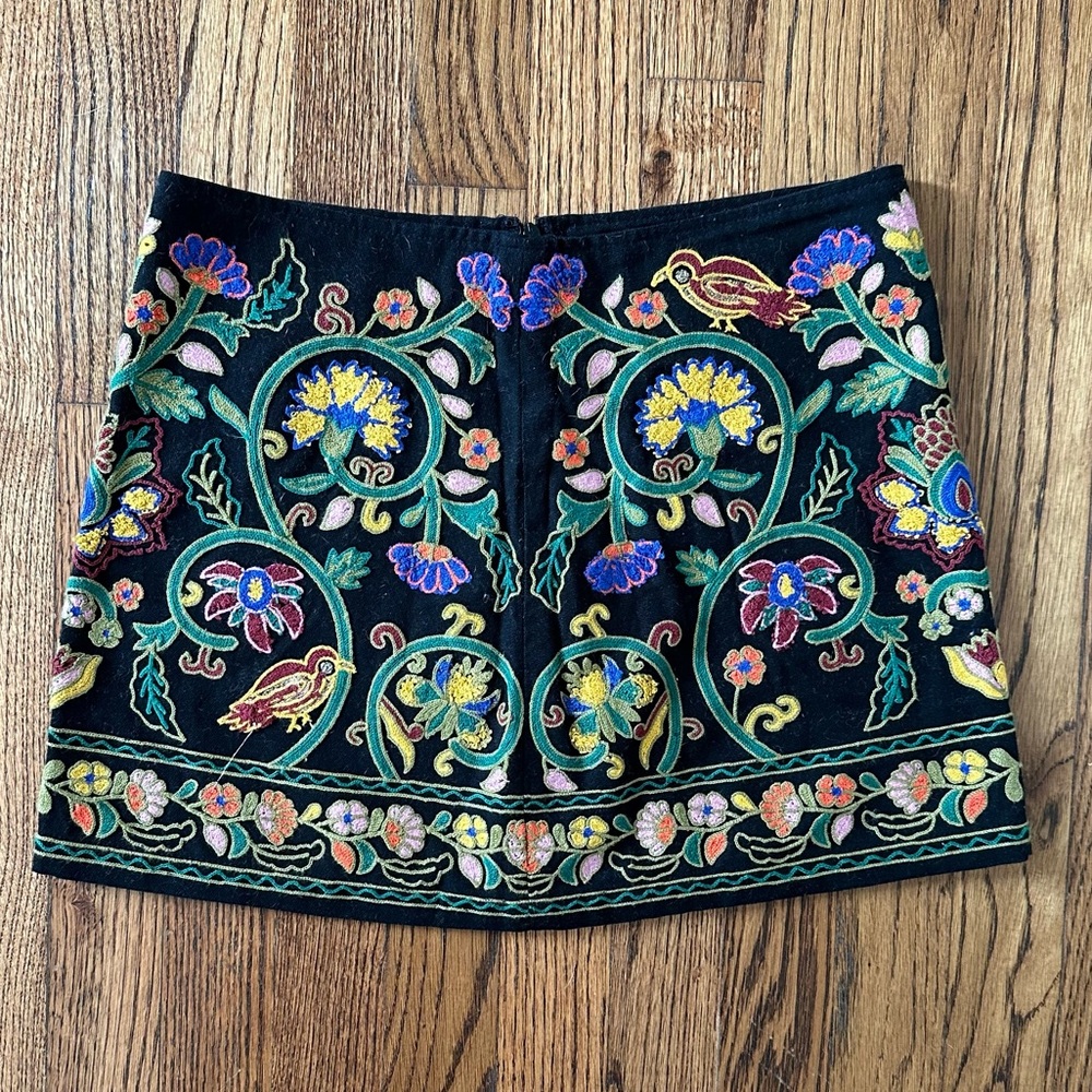 Zara | Floral Embroidered A Line Skirt | XS